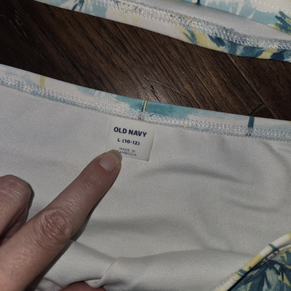 Lot Of 3 Old Navy Bathing Suits Size 10/12 Girls - Picture 6 of 7